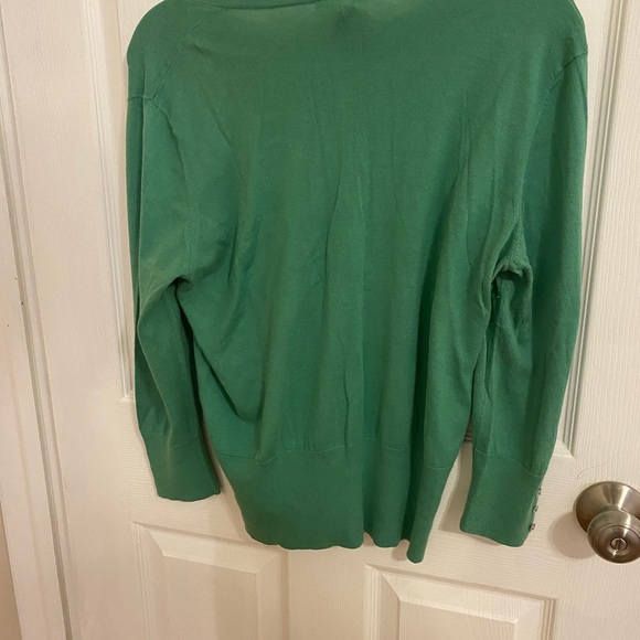 Vertical Design Sweater - Picture 5 of 6